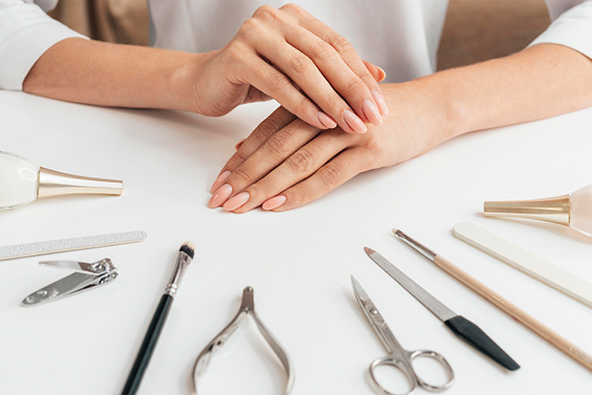 Manicure Maya
